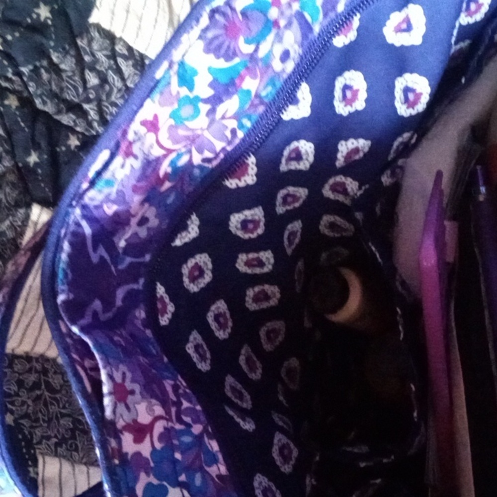 Vera Bradley Tote - Picture 4 of 4